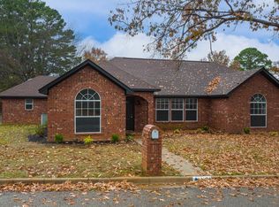 1101 Kensington Ct, Longview, TX 75605