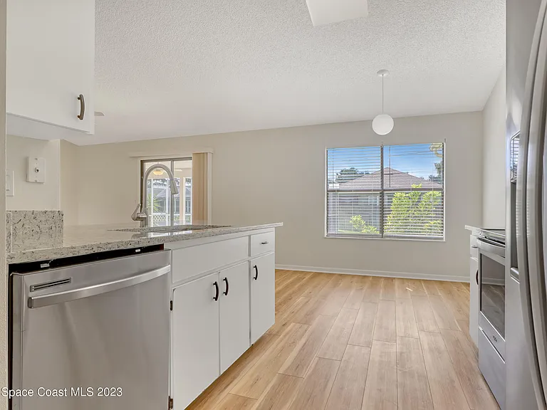 1460 Heartwellville St NW — Photo 12
