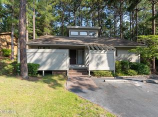 31 Village By The Lake Ln, Southern Pines, NC 28387