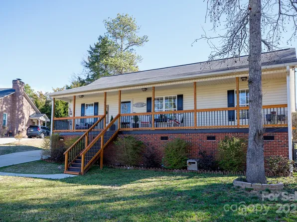 1825 Bloomsbury Dr, Rock Hill, SC 29730