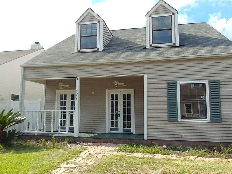 1st image of 15554 Riverdale Ave E