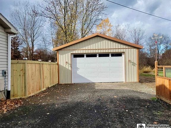 3rd image of 3630 Edgewood Dr