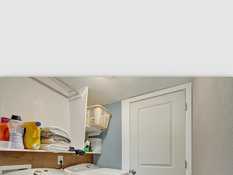 1315 S Wolff St — Photo 3