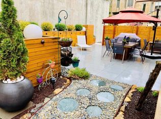 22 Veterans Way, Edgewater, NJ 07020