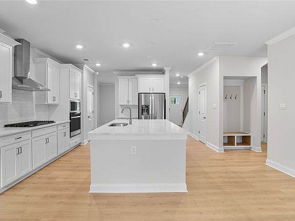 4th image of 124 Gallop Way