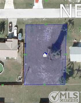 2nd image of 310 NE 27th St