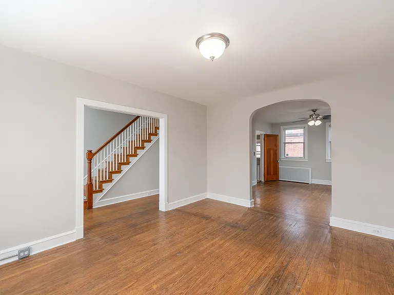 4244 Shamrock Ave — Photo 6