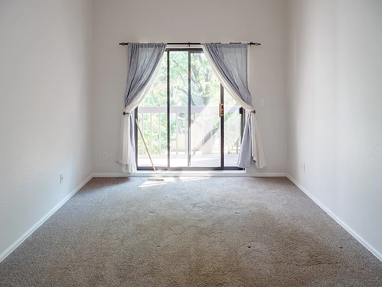 5066 Buckingham Rd — Photo 10