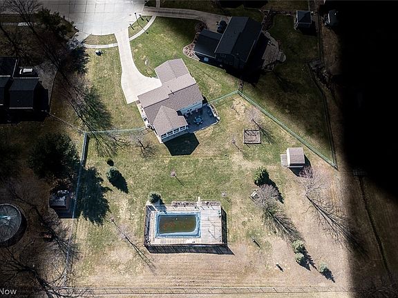 2nd image of 20762 Pineview Cir