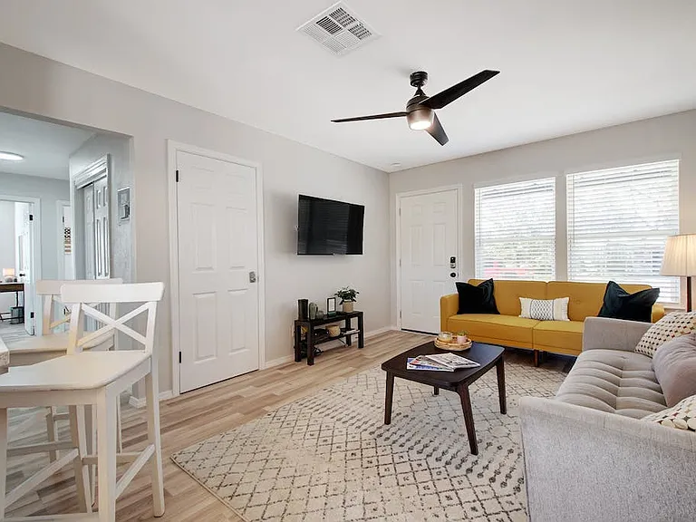 2210 Bristol Dr — Photo 24