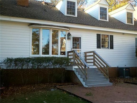 2nd image of 403 Dogleg Dr