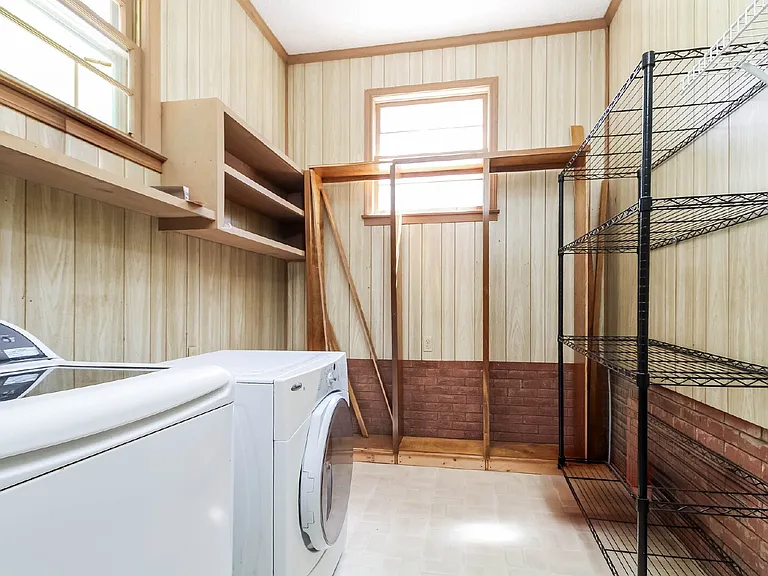 9424 Highgate Rd — Photo 24