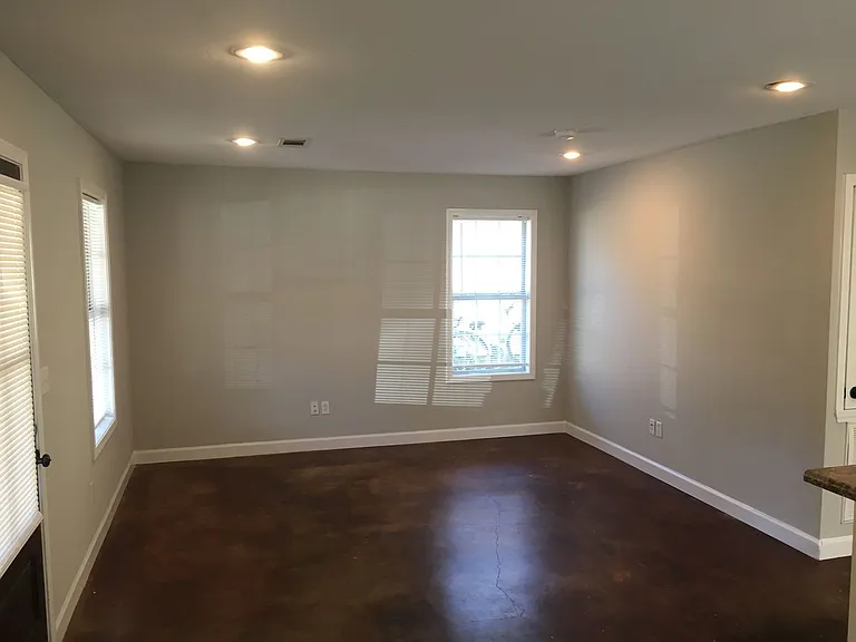 325 Countryview Cv — Photo 7
