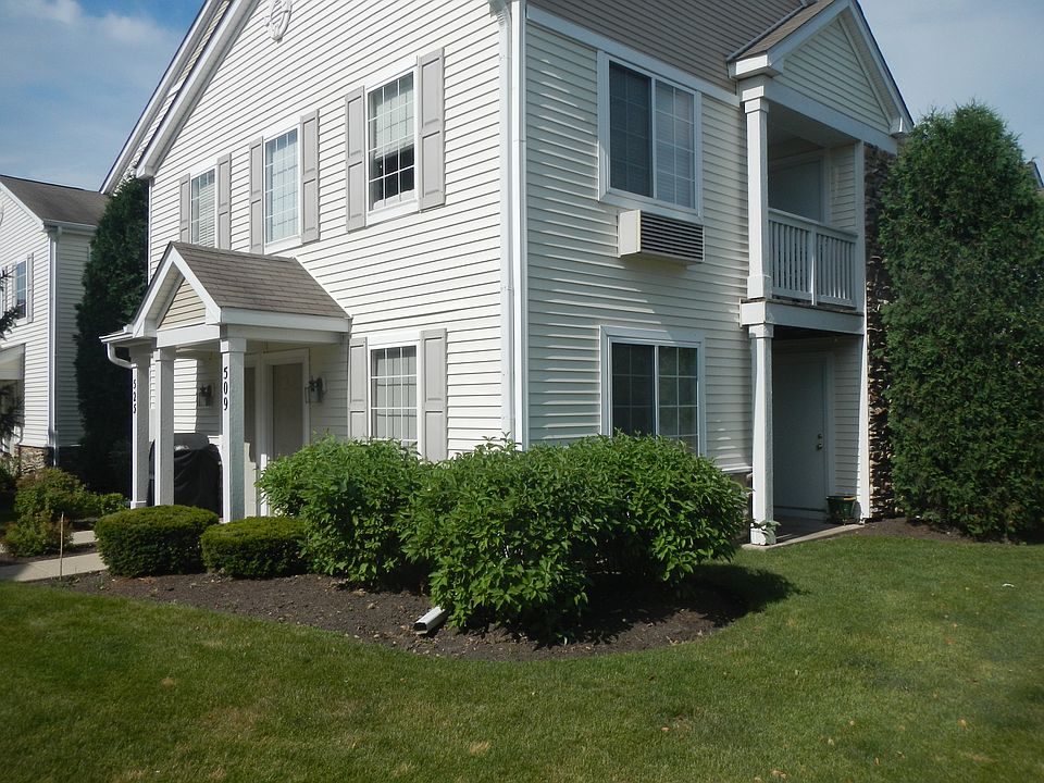 1st image of 509 Silverstone Dr