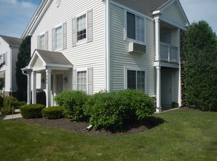 509 Silverstone Dr, Carpentersville, IL 60110