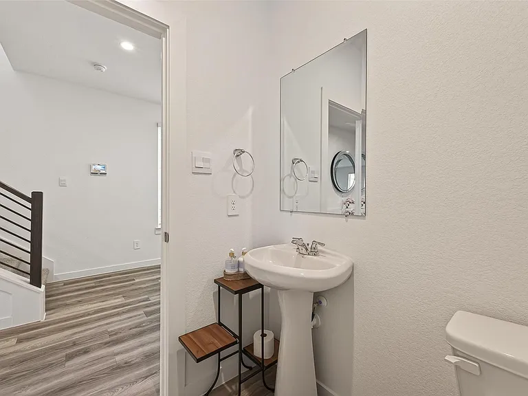 10514 Wellesley Terrace Trl — Photo 12