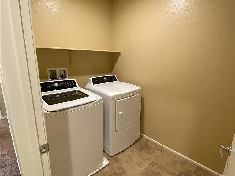 7312 Halo Falls St — Photo 16