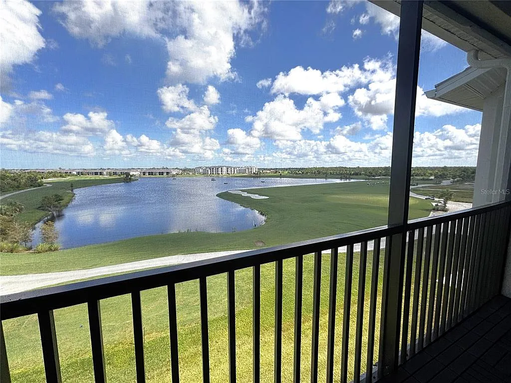 2 bed, 2.0 bath, 1120 sqft, $6,000 — Photo 1