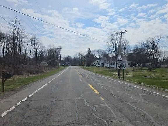 5th image of 3126 Gaines Rd