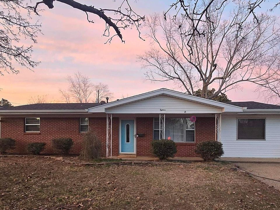 1st image of 18 Kaye Ln