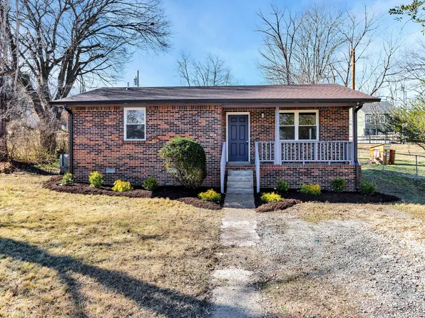 1121/2 E Hunt St, Dickson, TN 37055