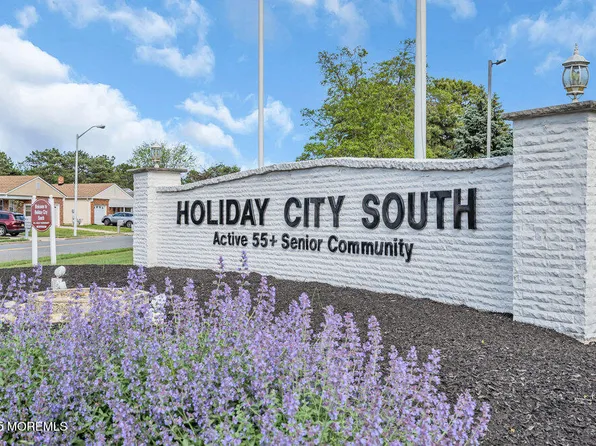 128 Freeport Boulevard, Toms River, NJ 08757