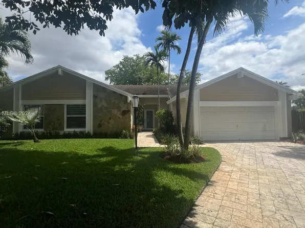 14725 SW 53rd Ter, Miami, FL 33185