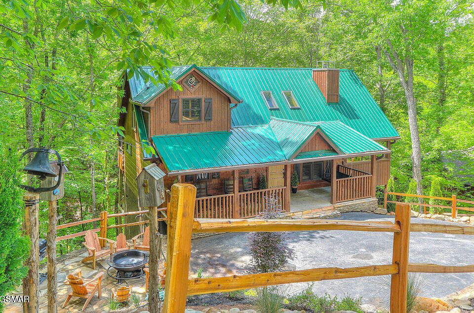 1st image of 218 Oak Haven Way