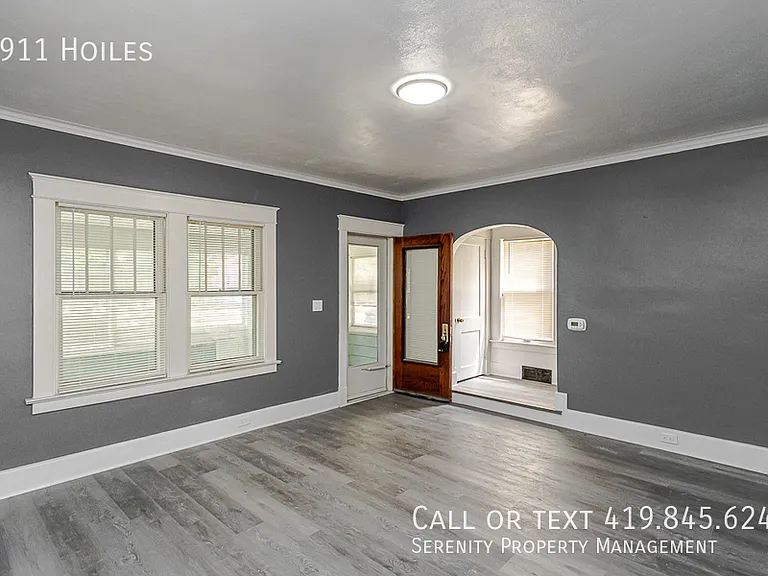 3911 Hoiles Ave — Photo 2