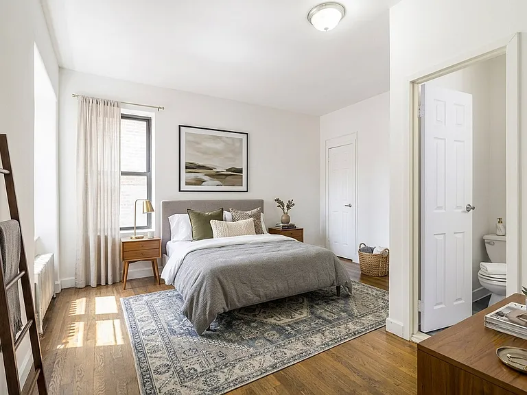 190 W 10th St #5C — Photo 3