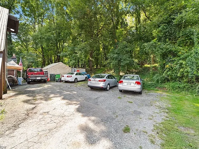 399 N Thomas Rd #B — Photo 10