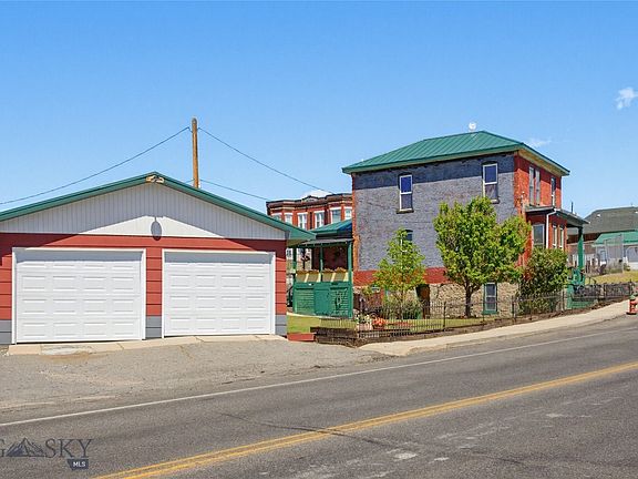 3rd image of 709 N Main St