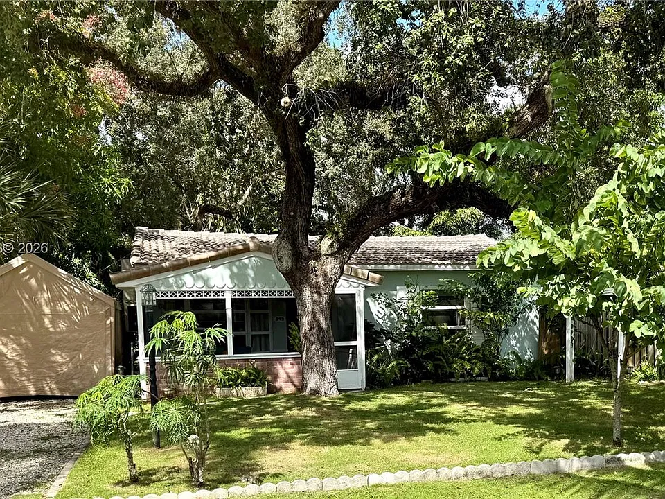845 SW 11th Ct