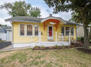 484 Upton Dr, Saint Joseph, MI 49085