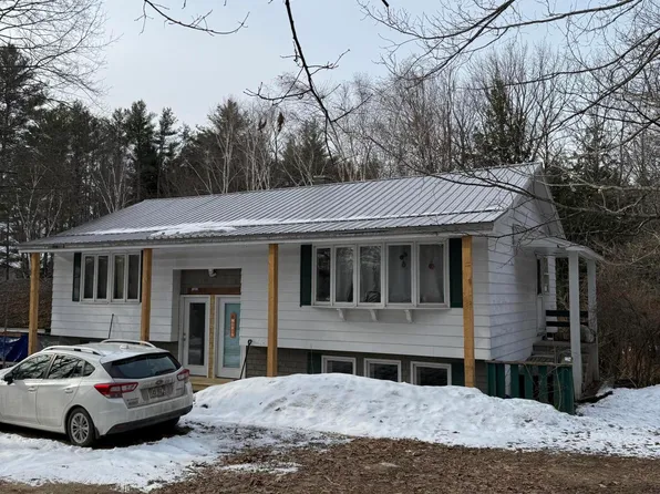 156 Alpine Street, Paris, ME 04281