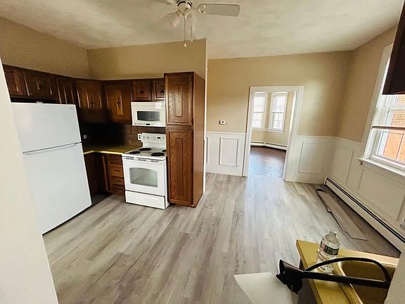 2nd image of 147 Dean St #3L