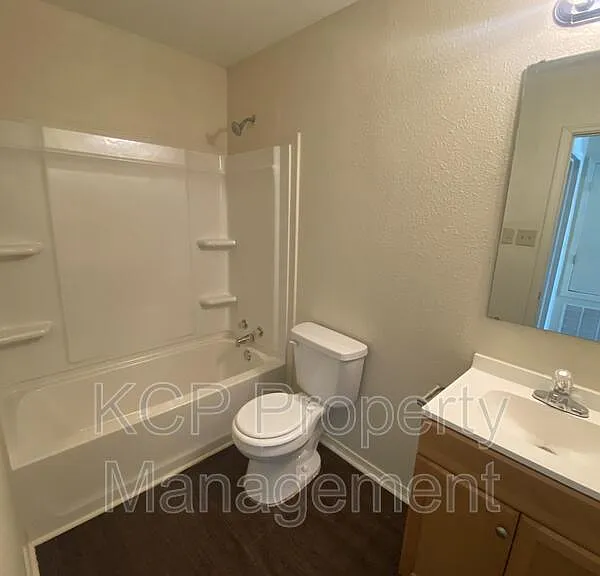 1620 S South St #1 — Photo 6