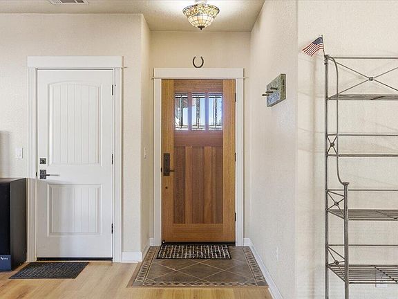 5th image of 334 Hanby Ln