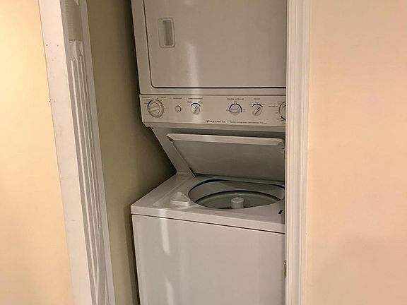 washer/dryer.