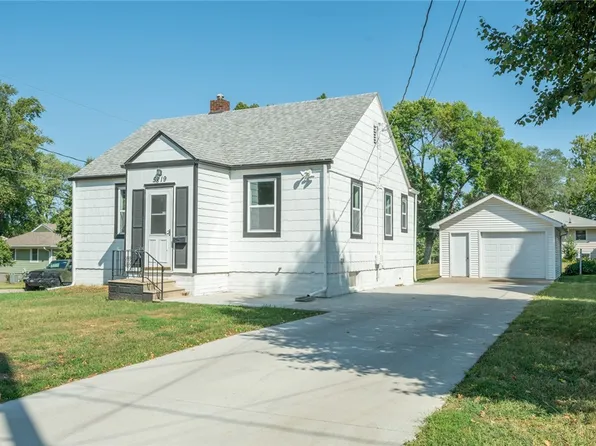 5819 Sheridan Ave, Des Moines, IA 50322