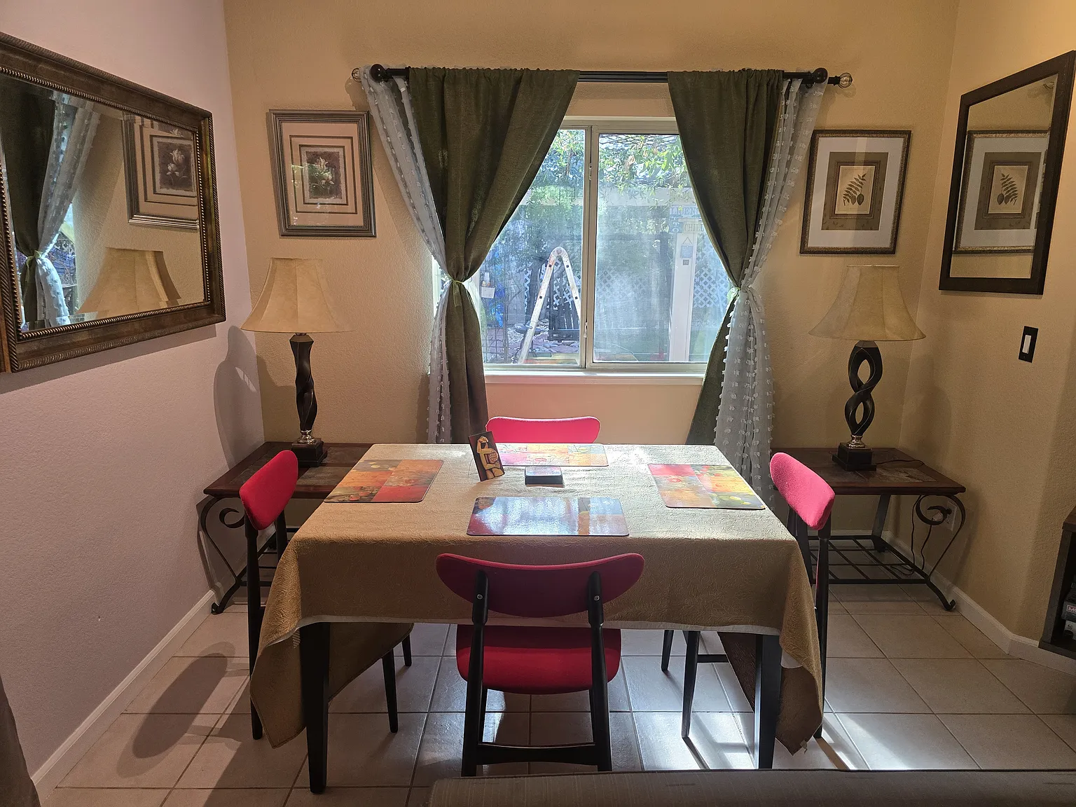 3 bed, 1250 sqft, $5,700 — Photo 3