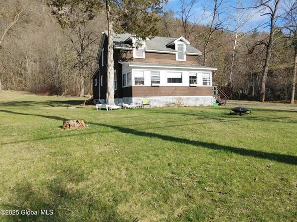 103 Black Point Road, Ticonderoga, NY 12883