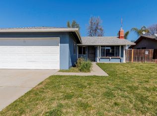 647 W Antonio Dr, Clovis, CA 93612