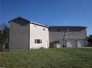 6336 Homeworth Rd, Homeworth, OH 44634