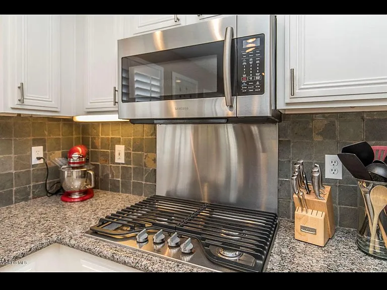 211 Twin Falls Ct — Photo 8