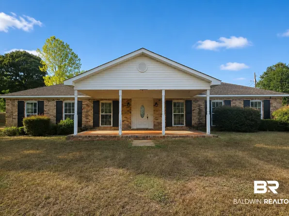 76 Hillcrest Dr, Monroeville, AL 36460