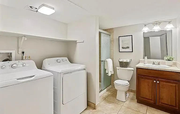 440 W Rockrimmon Blvd #G — Photo 10