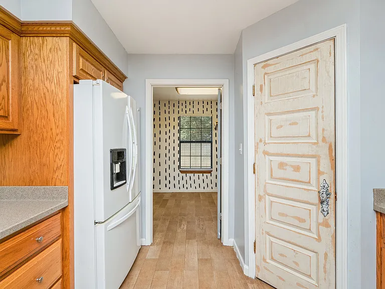 83 Edgewood Dr — Photo 31