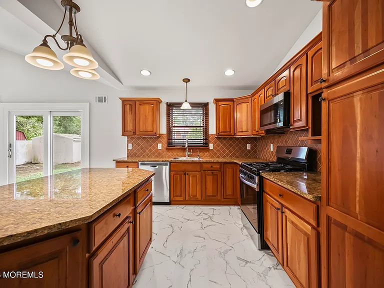 18 Fierro Ave — Photo 11