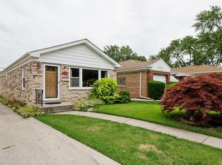 7945 E Prairie Rd, Skokie, IL 60076